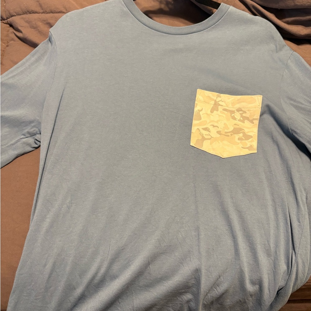 Vineyard Vines Men's Blue Shirt with Camouflage Pocket